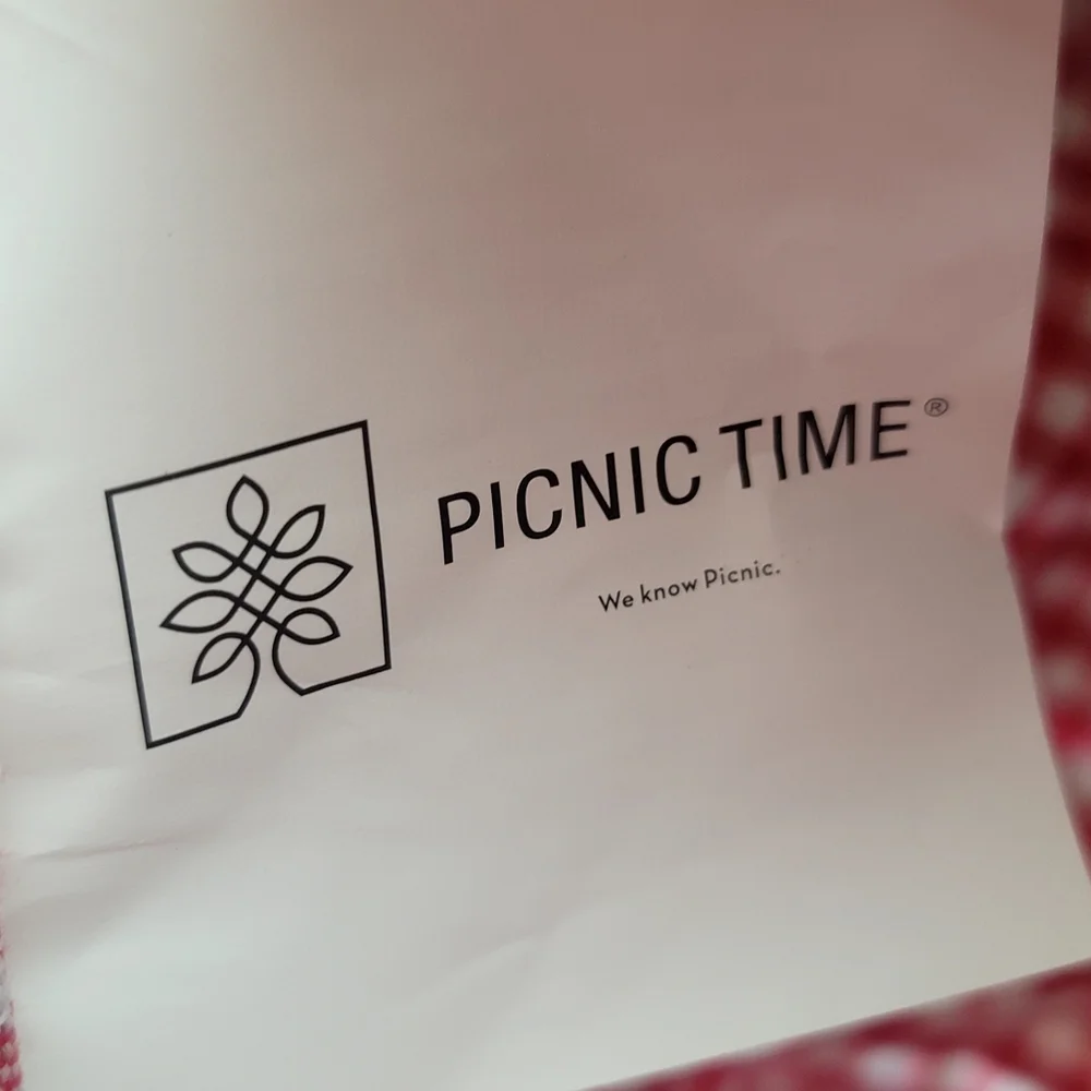 ​Picnic Time Wicker Picnic Basket Vintage  Red & White Gingham Liner Cottagecore